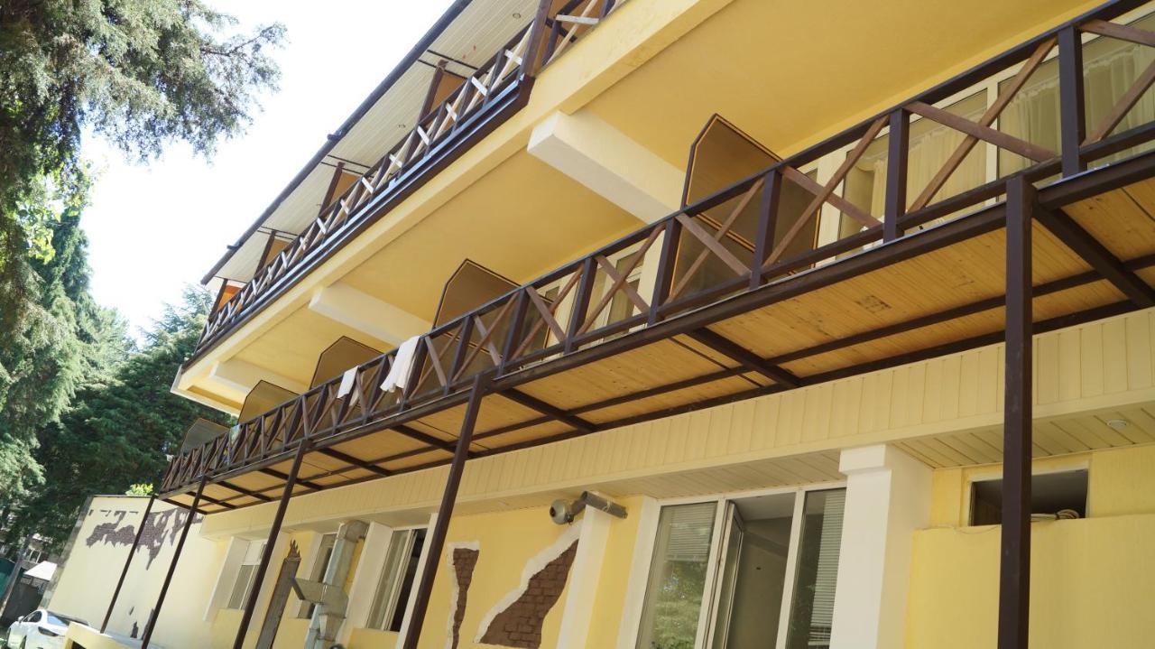 Pitsunda Hotel Exterior photo