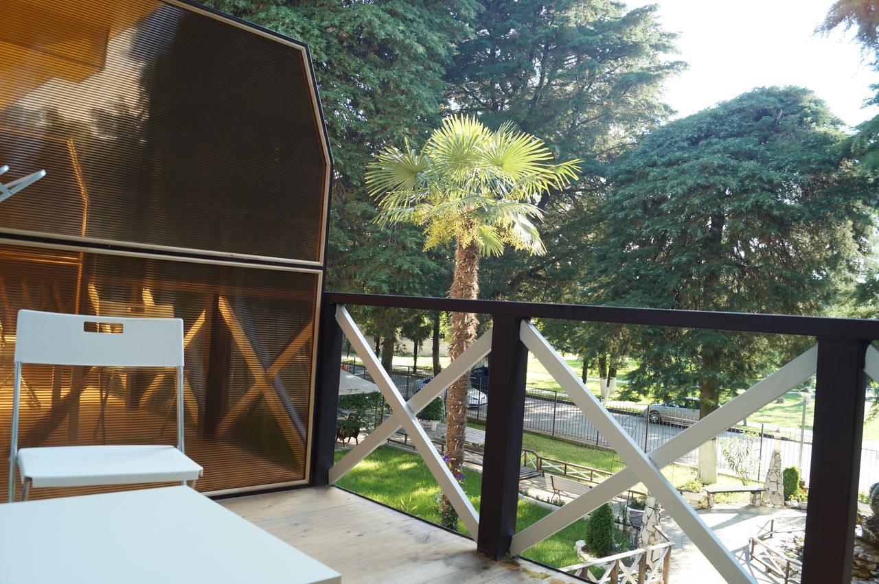 Pitsunda Hotel Exterior photo