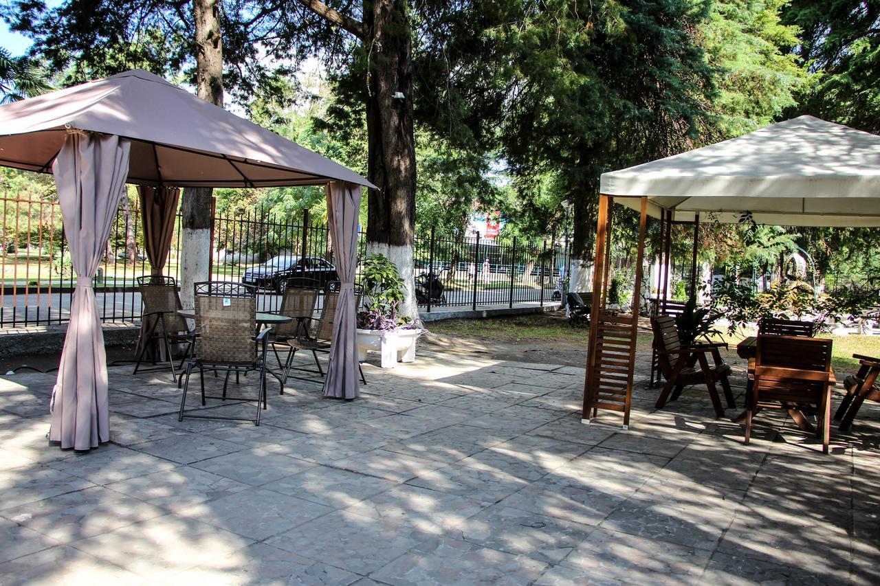 Pitsunda Hotel Exterior photo