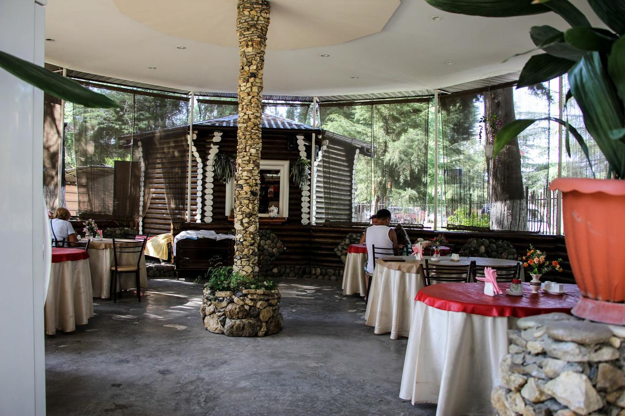 Pitsunda Hotel Exterior photo