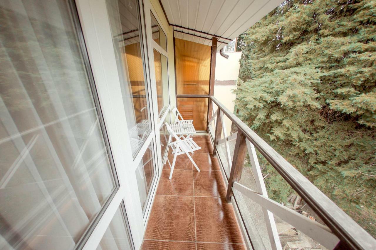 Pitsunda Hotel Exterior photo