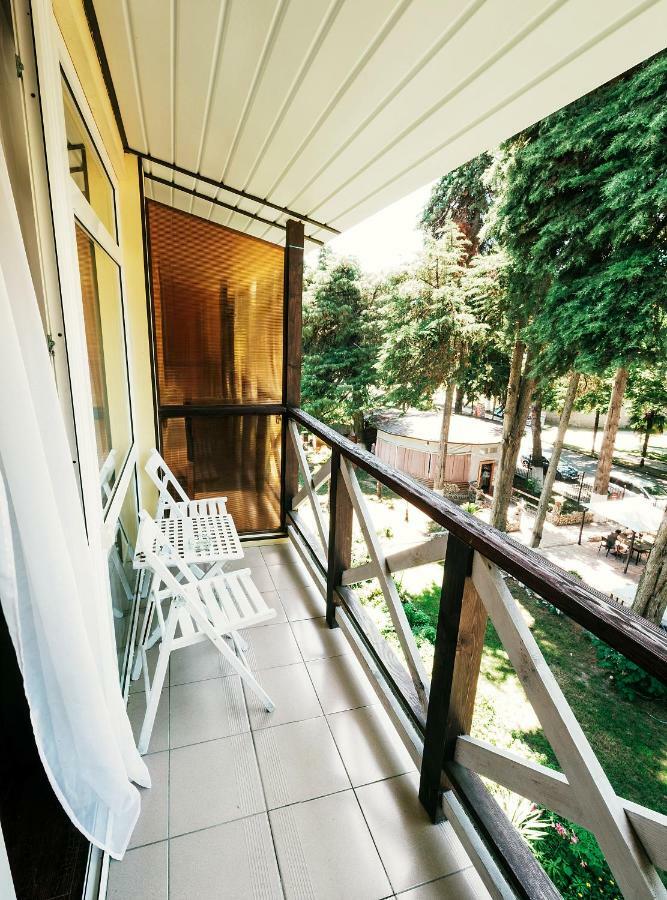 Pitsunda Hotel Exterior photo